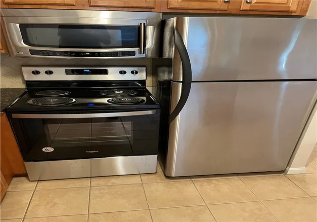 Photo 4 of Condo for sale at 400 New River Rd #402, Manville, RI 02838 | MLS# 1423325 | Listing updated on 2026-09-14