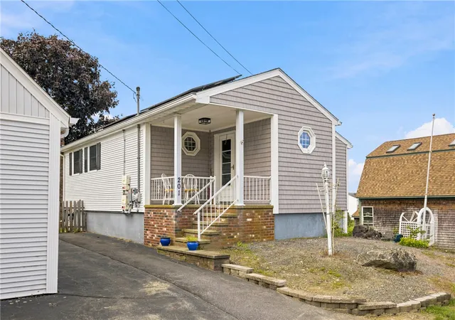 Photo 3 of Single family home for sale at 201 Randolph Ave, Tiverton, RI 02878 | MLS# 1423295 | Listing updated on 2026-09-14