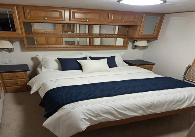 Photo 3 of Single family home for sale at 17 Stelhanie Dr, Pawtucket, RI 02860 | MLS# 1423370 | Listing updated on 2026-09-15