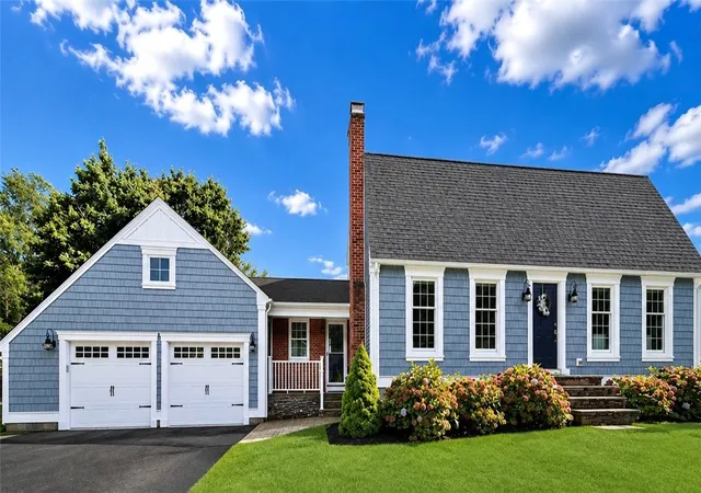 Photo 2 of Single family home for sale at 7 Cortland Ln, Greenville, RI 02828 | MLS# 1423299 | Listing updated on 2026-10-07