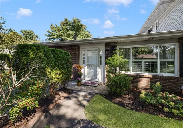 Condo for sale at 151 Edaville Ct, Warwick, RI 02886 | MLS# 1422302