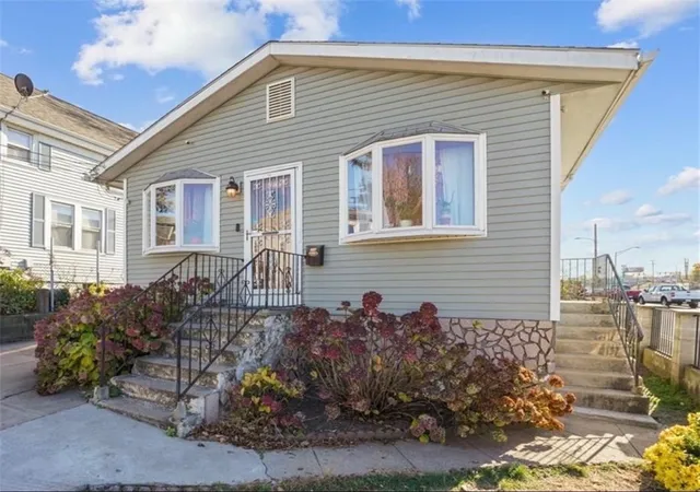 Photo 3 of Single family home for sale at 216 Wendell St, Providence, RI 02909 | MLS# 1423717 | Listing updated on 2026-10-21