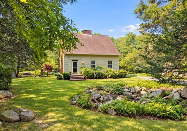 Photo 1 of Single family home for sale at 840 Lake Rd, Tiverton, RI 02878 | MLS# 1418141 | Listing updated on 2026-10-22