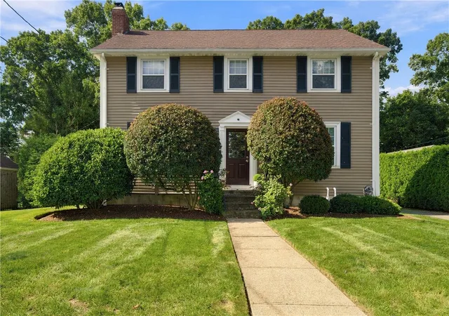Photo 1 of Single family home for sale at 698 High St, Cumberland, RI 02864 | MLS# 1423685 | Listing updated on 2026-10-19