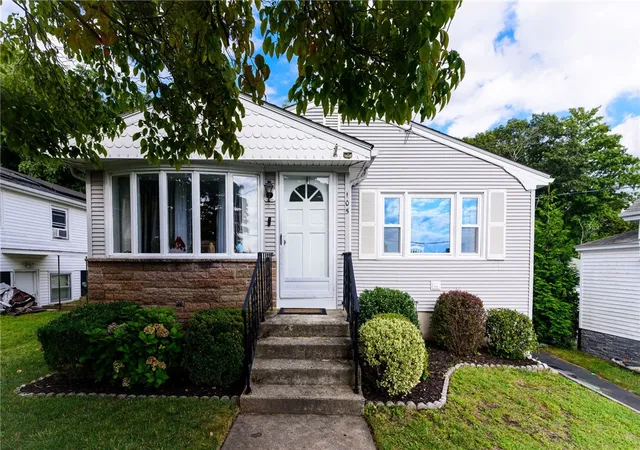 Photo 1 of Sale Pending at 105 Walnut St, Johnston, RI 02919 | MLS# 1423909 | Listing updated on 2026-10-15