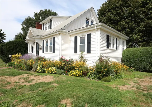 Photo 1 of Single family home for sale at 43 Admiral Kalbfus Rd, Newport, RI 02840 | MLS# 1423922 | Listing updated on 2026-10-13
