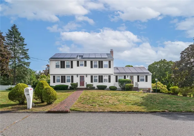 Photo 1 of Single family home for sale at 3 Barn Dr, Cumberland, RI 02864 | MLS# 1423841 | Listing updated on 2026-10-17