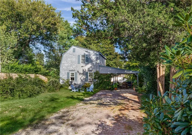 Photo 2 of Single family home for sale at 10 Washington St, Jamestown, RI 02835 | MLS# 1424110 | Listing updated on 2026-10-20