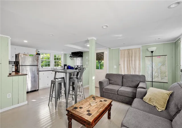 Photo 3 of Single family home for sale at 10 Washington St, Jamestown, RI 02835 | MLS# 1424110 | Listing updated on 2026-10-20