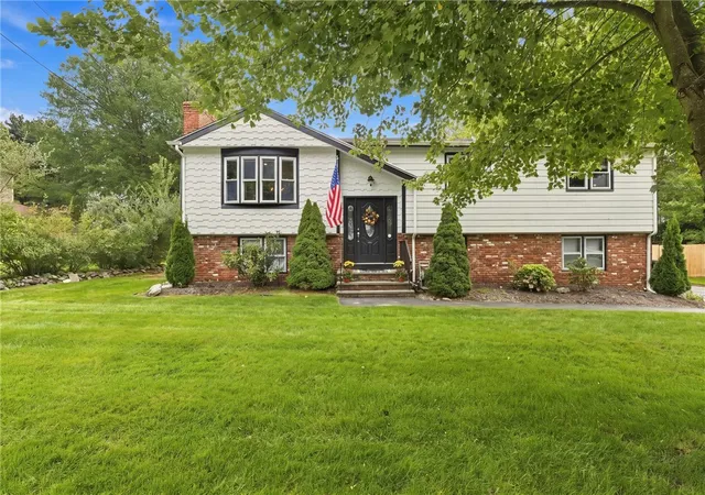 Photo 2 of Sale Pending at 7 Cindy Cir, Johnston, RI 02919 | MLS# 1424144 | Listing updated on 2026-10-12