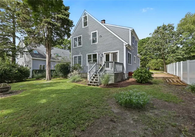 Photo 3 of Single family home for sale at 9 Cutter St, Jamestown, RI 02835 | MLS# 1424216 | Listing updated on 2026-10-20