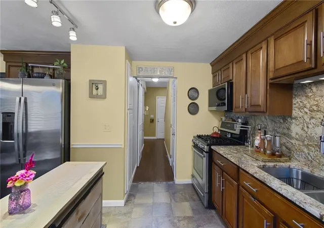 Photo 3 of Sale Pending at 2304 Pinewood Dr, Smithfield, RI 02917 | MLS# 1424162 | Listing updated on 2026-10-20