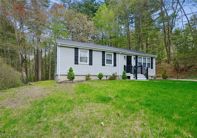 Photo 3 of Sale Pending at 611 Lake Washington Dr, Chepachet, RI 02814 | MLS# 1424237 | Listing updated on 2026-10-20