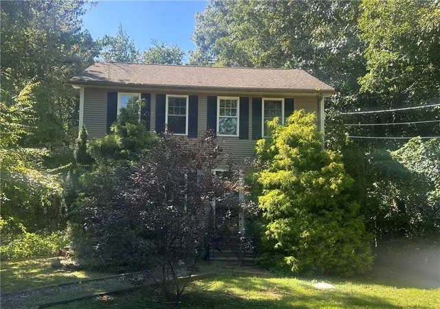 Single family home for sale at 15 Stag Head Dr, Burrillville, RI 02859 | MLS# 1424697