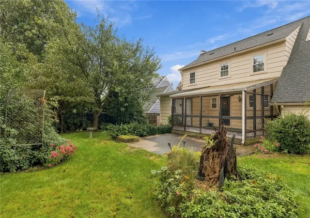 Photo 2 of Single family home for sale at 14 Englewood Ln, Warwick, RI 02888 | MLS# 1424685 | Listing updated on 2026-10-22