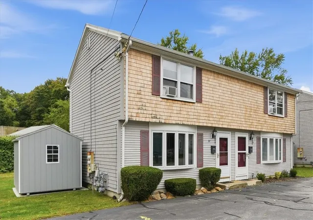 Condo for sale at 97 Reed St, Warwick, RI 02886 | MLS# 1424434