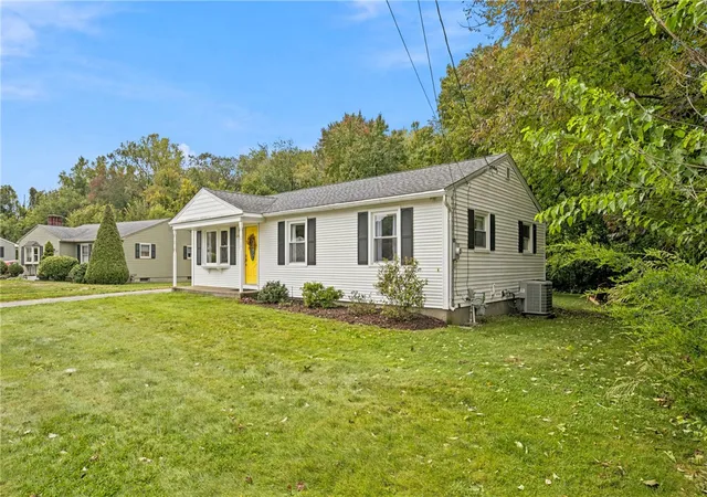 Photo 2 of Single family home for sale at 248 Knollwood Dr, Woonsocket, RI 02895 | MLS# 1424680 | Listing updated on 2026-10-12
