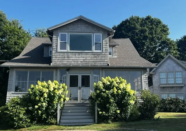 Photo 3 of Single family home for sale at 31 Calvert Pl, Jamestown, RI 02835 | MLS# 1424921 | Listing updated on 2026-10-12