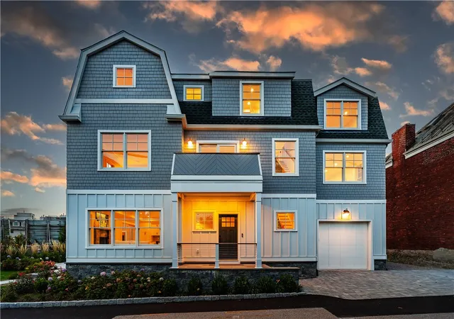 Photo 2 of Single family home for sale at 6 Sharon Ct, Newport, RI 02840 | MLS# 1424917 | Listing updated on 2026-10-22