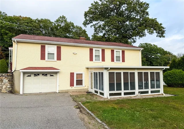 Photo 2 of Sale Pending at 411 Mendon Rd, Woonsocket, RI 02895 | MLS# 1424833 | Listing updated on 2026-10-13