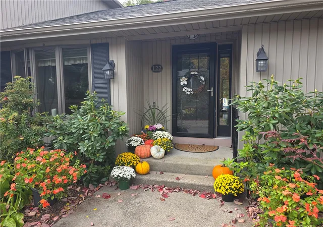 Photo 1 of Single family home for sale at 122 Elton Cir, Cranston, RI 02921 | MLS# 1424954 | Listing updated on 2026-10-12