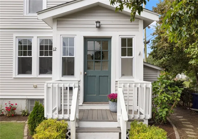 Photo 2 of Single family home for sale at 12 Blackwell Pl, Newport, RI 02840 | MLS# 1423735 | Listing updated on 2026-10-22