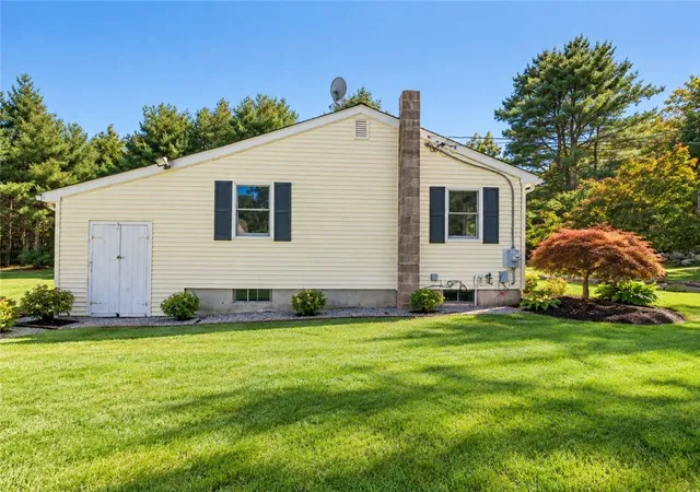Photo 3 of Single family home for sale at 180 Sandy Brk Rd, North Scituate, RI 02857 | MLS# 1425142 | Listing updated on 2026-10-19