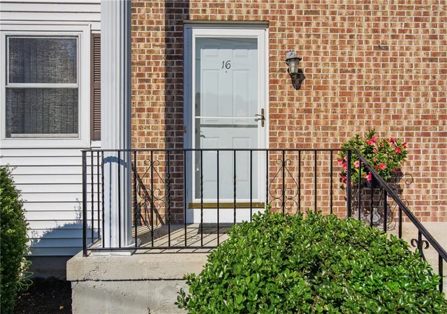 Photo 3 of Condo for sale at 16 Scenery Ln, Johnston, RI 02919 | MLS# 1425128 | Listing updated on 2026-10-19