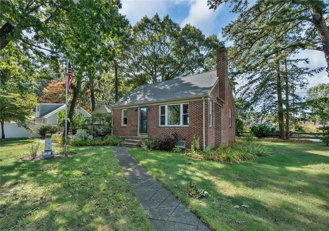 Photo 3 of Single family home for sale at 2200 W Shore Rd, Warwick, RI 02889 | MLS# 1425172 | Listing updated on 2026-10-18