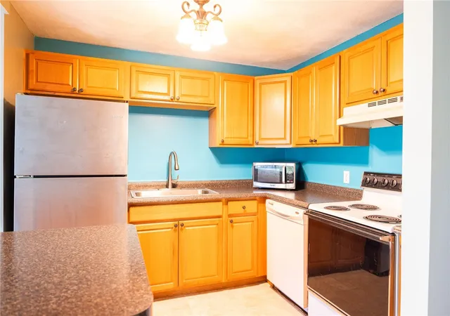 Photo 4 of Condo for sale at 2 Angle St #8, Manville, RI 02838 | MLS# 1425316 | Listing updated on 2026-10-14