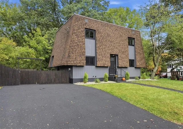 Photo 2 of Single family home for sale at 109 Olive St, Woonsocket, RI 02895 | MLS# 1425350 | Listing updated on 2026-10-21