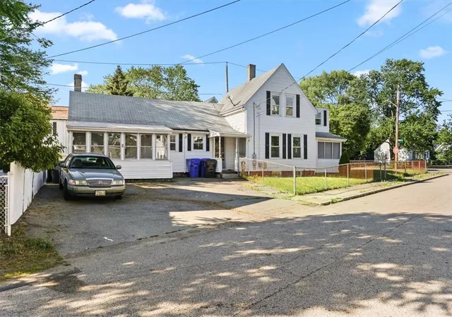 Photo 2 of Multi family home for sale at 6 Shore Rd, Riverside, RI 02915 | MLS# 1425400 | Listing updated on 2026-10-19