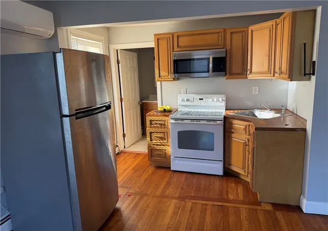 Photo 3 of Multi family home for sale at 319 Admiral St, Providence, RI 02908 | MLS# 1425250 | Listing updated on 2026-10-18