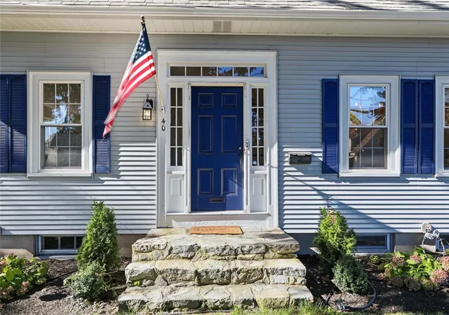 Photo 3 of Single family home for sale at 40 Grandview Ave, Lincoln, RI 02865 | MLS# 1424372 | Listing updated on 2026-10-21