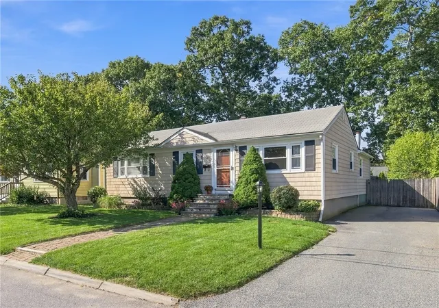 Photo 1 of Single family home for sale at 37 Bakers Crk Rd, Warwick, RI 02886 | MLS# 1425308 | Listing updated on 2026-10-19