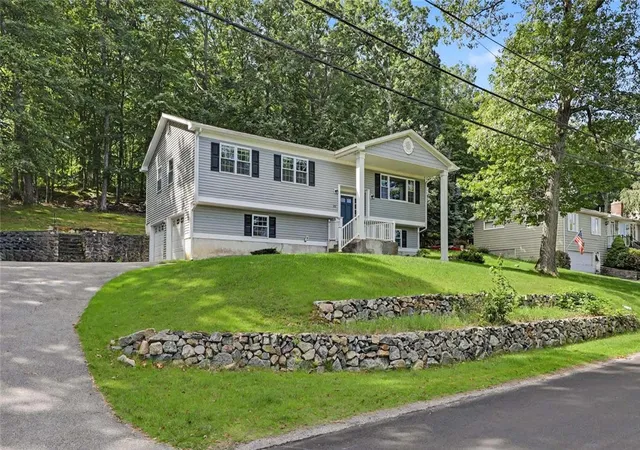 Photo 1 of Single family home for sale at 145 Grandview Ave, Lincoln, RI 02865 | MLS# 1425499 | Listing updated on 2026-10-19