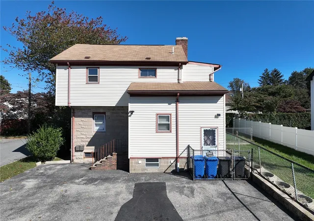 Photo 2 of Sale Pending at 147 Southern St, Cranston, RI 02920 | MLS# 1425484 | Listing updated on 2026-10-13