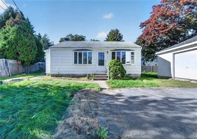 Photo 3 of Single family home for sale at 7 Belvedere St, Johnston, RI 02919 | MLS# 1425542 | Listing updated on 2026-10-19