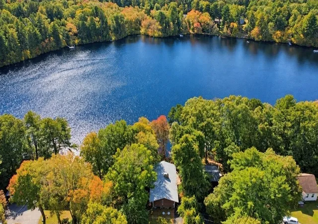 Photo 2 of Single family home for sale at 39 Thurston Dr, Hope Valley, RI 02832 | MLS# 1425285 | Listing updated on 2026-10-19