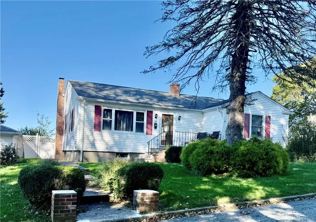 Photo 1 of Sale Pending at 52 Grinnell Ave, Tiverton, RI 02878 | MLS# 1425595 | Listing updated on 2026-10-20