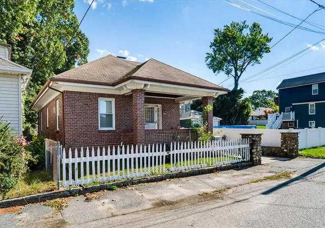 Photo 2 of Sale Pending at 58 Halleck Ave, Riverside, RI 02915 | MLS# 1425661 | Listing updated on 2026-10-10