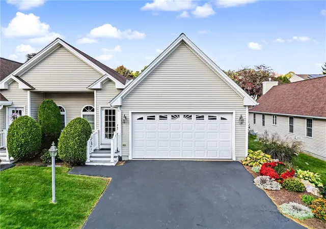 Condo for sale at 1421 Douglas Ave #H, North Providence, RI 02904 | MLS# 1425832