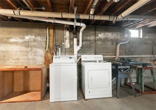 Photo 47 of Sale Pending at 386 Norwood Ave, Warwick, RI 02888 | MLS# 1426078 | Listing updated on 2026-10-22
