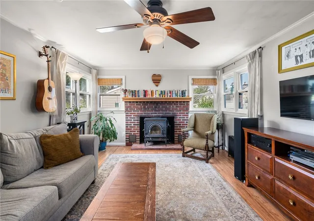 Photo 4 of Single family home for sale at 384 Vine St, Pawtucket, RI 02861 | MLS# 1425756 | Listing updated on 2026-10-20
