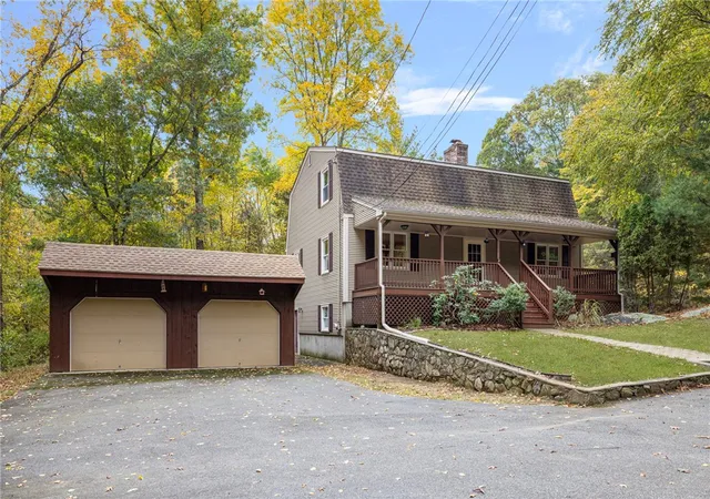 Single family home for sale at 128 Swan Rd, Smithfield, RI 02917 | MLS# 1425662