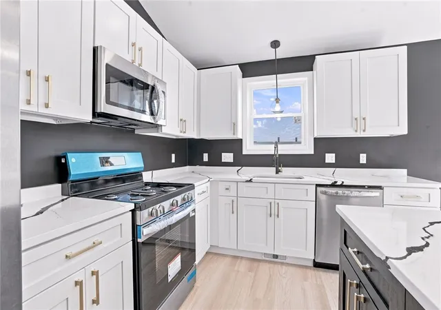 Photo 2 of Single family home for sale at 209 Lincoln St, Woonsocket, RI 02895 | MLS# 1425976 | Listing updated on 2026-10-16