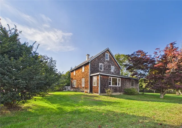 Photo 3 of Single family home for sale at 871 E Shore Rd, Jamestown, RI 02835 | MLS# 1426115 | Listing updated on 2026-10-21