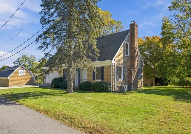 Photo 1 of Single family home for sale at 32 Bliss Mine Rd, Middletown, RI 02842 | MLS# 1426079 | Listing updated on 2026-10-18