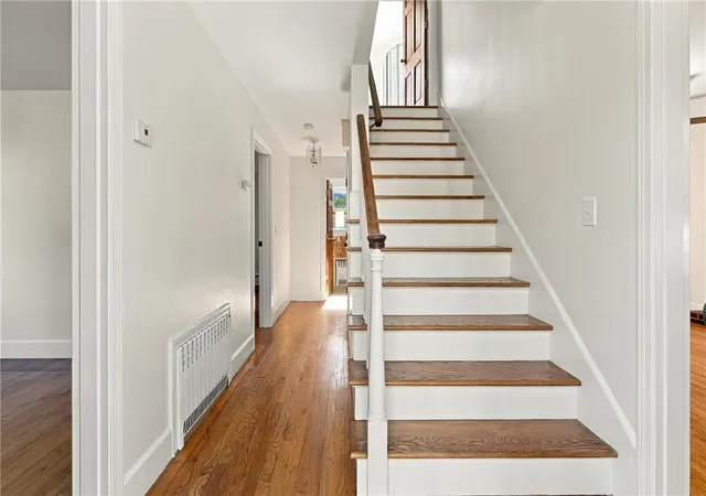 Photo 4 of Single family home for sale at 32 Bliss Mine Rd, Middletown, RI 02842 | MLS# 1426079 | Listing updated on 2026-10-18