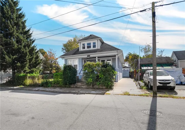 Photo 2 of Sale Pending at 40 Elmdale Ave, Providence, RI 02909 | MLS# 1426259 | Listing updated on 2026-10-22